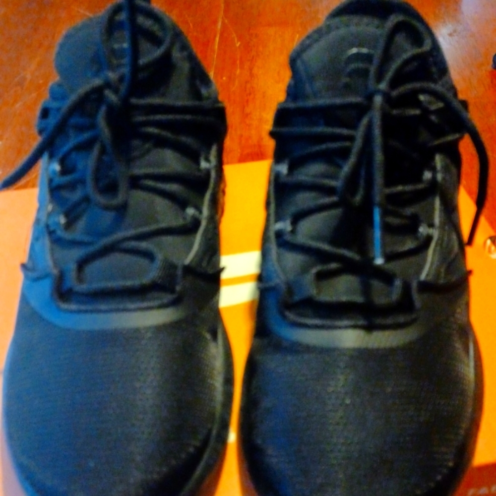 Fabletics Cambria Performance Sneaker size 9